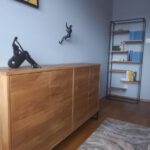 Dębowa komoda z szafkami MERIS I, Regał z drewna litego IBSEN do salonu na wymiar Producent